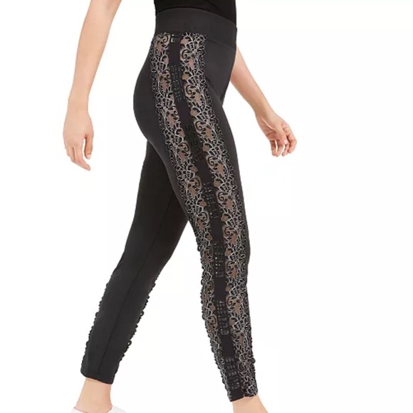 Guess track suit bottoms - Picture 2 of 11